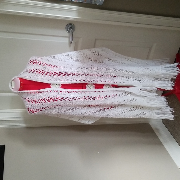Handmade White Shawl - Picture 1 of 4